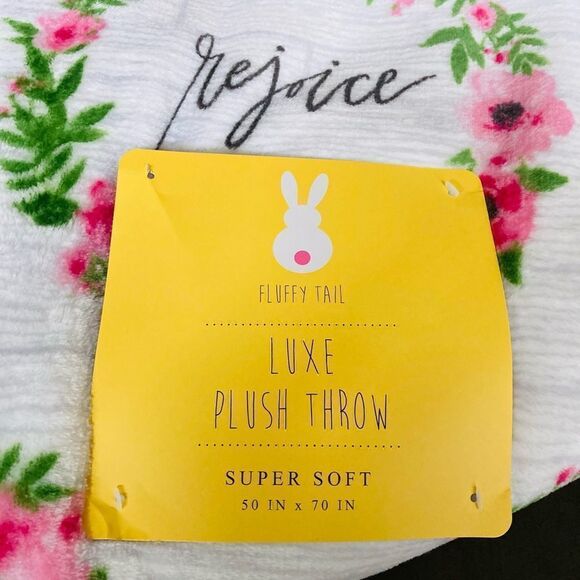 Spring Easter Blessed Rejoice Plush Floral Wreath Throw Blanket - Picture 4 of 5